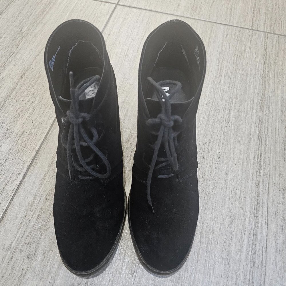 Black suede boot
